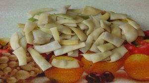 Салат из стручковой и белой фасоли