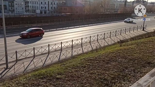 Кристина Мотиватор.Кормит зрителей консервами? Концерт в школе рядом с хани.Снег в лесу в конце мая