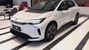 Toyota BZ4X 2025 - Интерьер и Экстерьер
