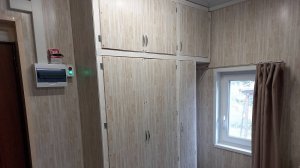 Шкаф для одежды и вещей в каркасном доме, бюджетно и своими руками.