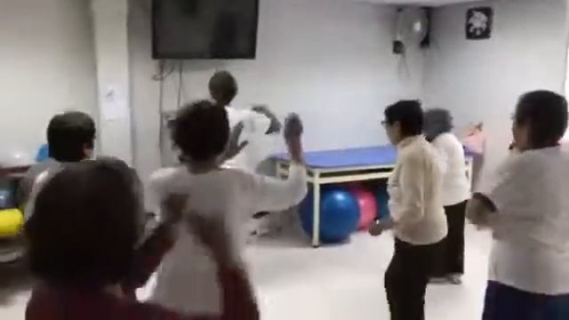 Grandma Tai Chi смотреть онлайн