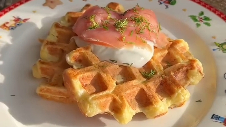 Несладкие ВАФЛИ...🧇🧀😋    Рецепт в описании ✍️