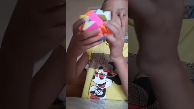 Я собрал самый сложный кубик рубик