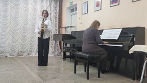 Безгина Екатерина (13 лет) 1. В. Моцарт "Сонатина" 2. И. Шильцева "Романс"