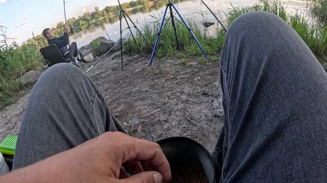 Плотва на р.Дніпро в серпні  !!! Риболовля з ПІДПИСНИКАМИ !!!!