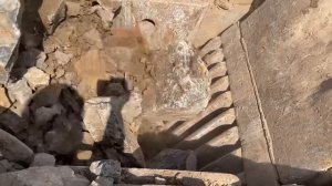 Строительство, дробление щебёнки