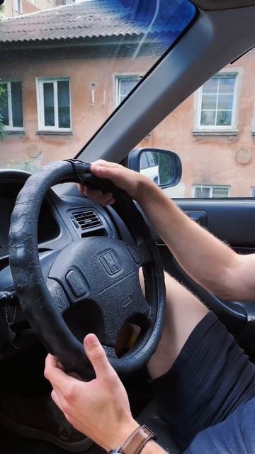 КОГДА ПОКУПАЕШЬ АВТОМОБИЛЬ С РУК #shorts смотреть онлайн