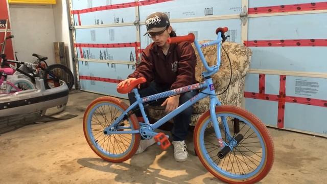 RILEY YATES 2017 BIKE CHECK смотреть онлайн