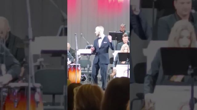 Оркестр имени Кима Назаретова (фрагмент 5) солист Евгений Пирогов