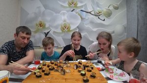 МУКБАНГ СЕМЕЙНЫЕ РОЛЛЫ | MUKBANG FAMILY ROLLS #mukbang #мукбанг