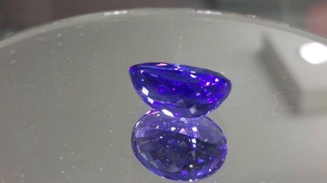 GEM POINT: AAA Tanzanite - Oval Cut - 15 carats. смотреть онлайн