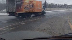 Едем за Выборг, на границу с финкой, везем котедж.