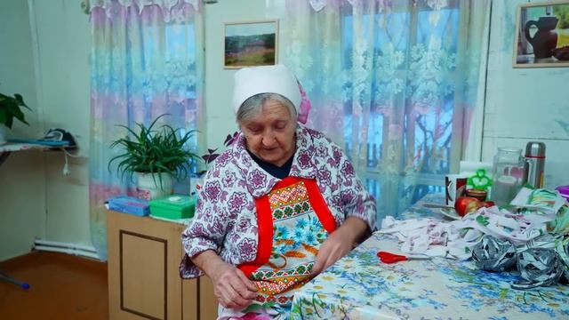 ЖИЗНЬ В УРАЛЬСКОЙ ГЛУБИНКЕ ｜ ОПЫТ ПРОЖИТЫХ ЛЕТ ｜ ЗАКВАСКА НА РЖАНОЙ МУКЕ ｜ ФИЛЬМ О ДЕРЕВНЕ