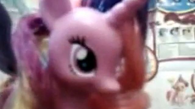 Обзор ,, Твайлайт Спаркл сила радуги и средство для купания МЛП Твайлайт " смотреть онлайн