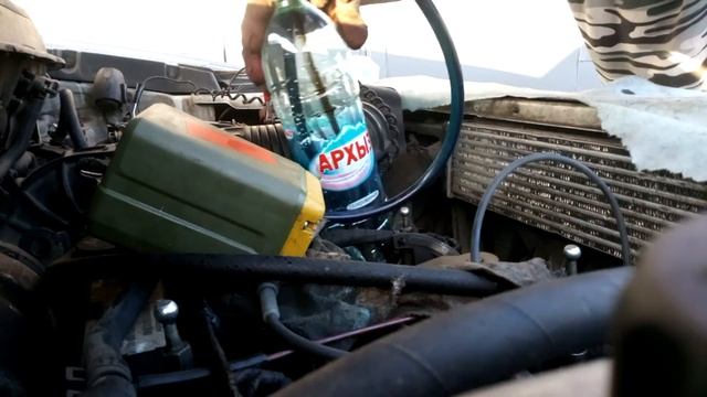 Выкачиваем масло через щуп на Ссанг Янге смотреть онлайн