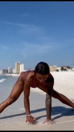 Beach Yoga Flow #stretching #yoga #short #shorts #hotyoga