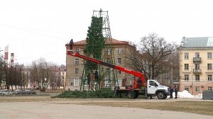 (Рыбинск-40) ПЛОЩАДЬ ДЕРУНОВА ПРОЩАЕТСЯ С НОВОГОДНЕЙ ЕЛЬЮ