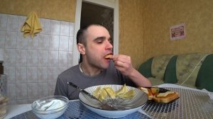 МУКБАНГ ДРУГАЯ ВЕРСИЯ - ВАРЕНИКИ С КАРТОШКОЙ / СМЕТАНА / БУТЕРБРОДЫ С ИКРОЙ / EATING MUKBANG ASMR