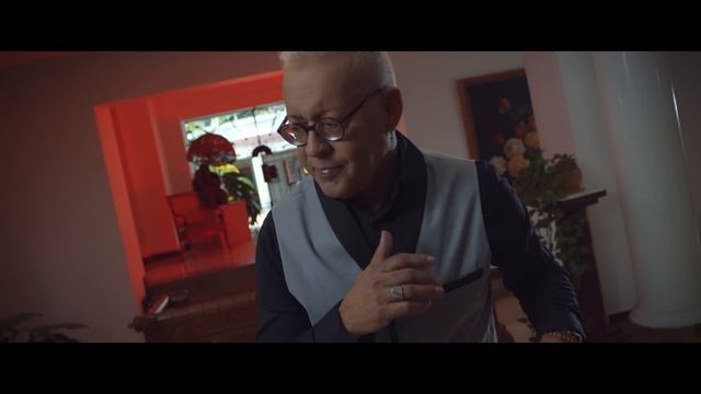 Wichy Camacho - Me Das La Libertad Official Music Video  Salsa Romántica