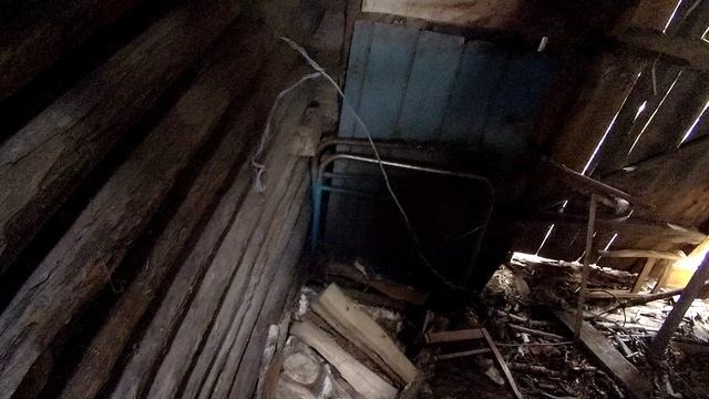 Купили дом в деревне.