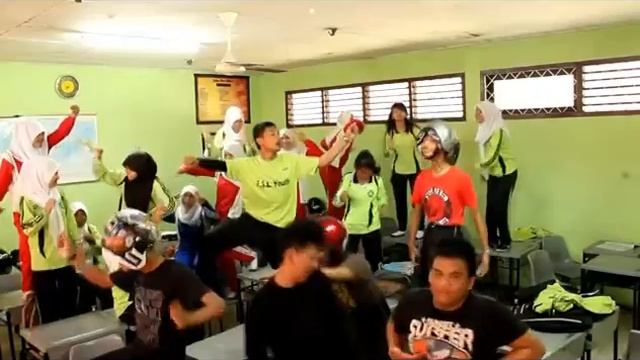 Harlem Shake XII IA  II SMA YKPP DUMAI смотреть онлайн