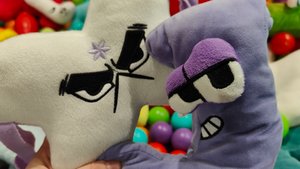 буквы алфавита лор разговаривают, алфавит лора, мягкие игрушки буквы лор, alphabet lore