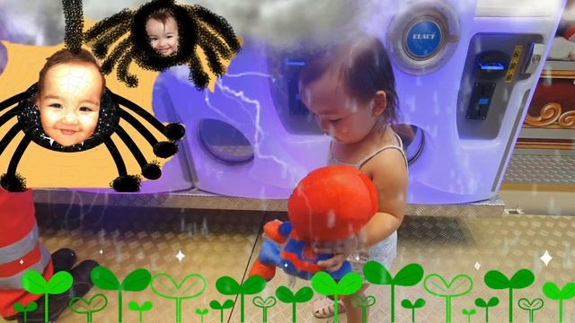 papa got a new speaderman toy for Isabella for only five euro смотреть онлайн