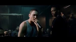 эминем помалел и читает рэп как чекнутый