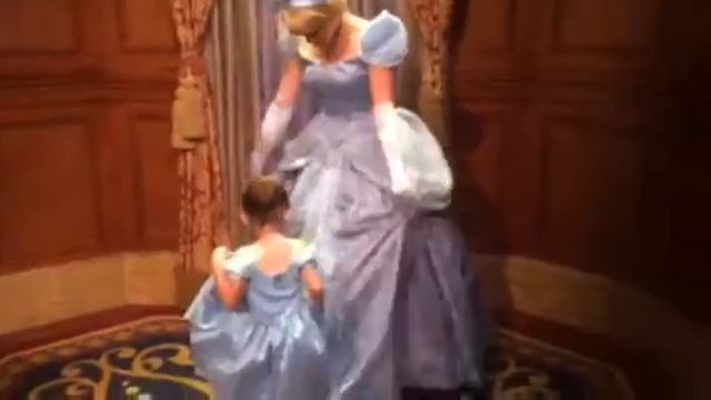 Daphne compares glass slippers with cinderella смотреть онлайн