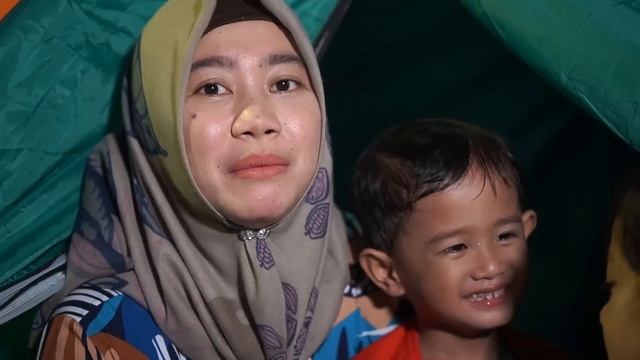 PERTAMA KALI CAMPING MALAM - 24 Jam Dalam Tenda | Salsa and family смотреть онлайн