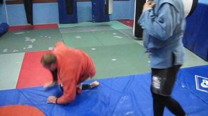 2016 год. С захватом двух рукавов бросок вперед- бросок назад.