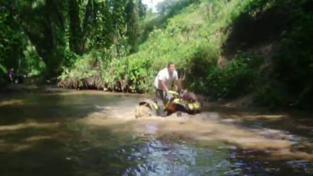 grizzly 700 , rancher 350 , brute force 750 . going thru the water . смотреть онлайн