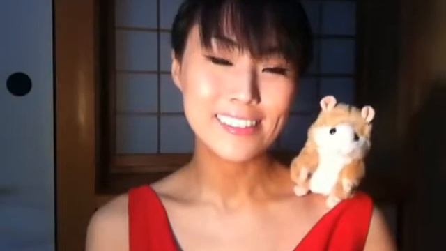 Девушка и говорящий хомяк homstalk ru YouTube смотреть онлайн