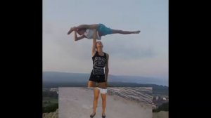 ONE HAND OVERHEAD LIFT CARRY