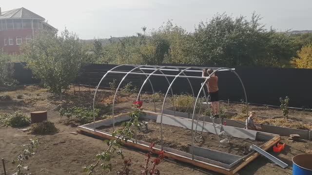 Сборка теплицы своими руками, 4 часть. #теплица #парник #greenhouse #handmade #огород