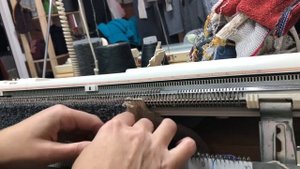 Машинное вязание . Прибавка петель на кулирной глади.