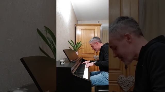 Erasure piano cover "Victim of love"-Thierry M. смотреть онлайн