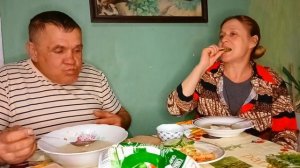 Жизнь в деревне.  Может чего-нибудь засыпаться