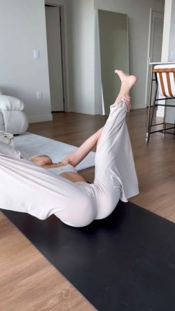 Back Arch Stretching #stretching #yoga #short #shorts #hotyoga