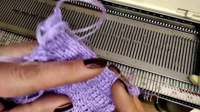 Прессовый узор по перфокарте с разбором игл.