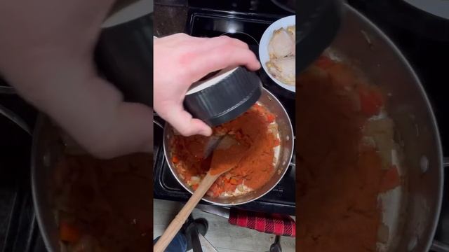 Chicken Paprikash смотреть онлайн