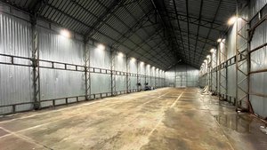Аренда неотапливаемого ангара с 3-мя воротами!  440м2.  Лобня, Текстильная 1.540м2