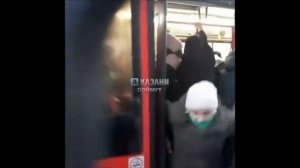 Битком набитый автобус