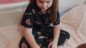 Распаковка набора Свинка Пеппа на детской площадке.