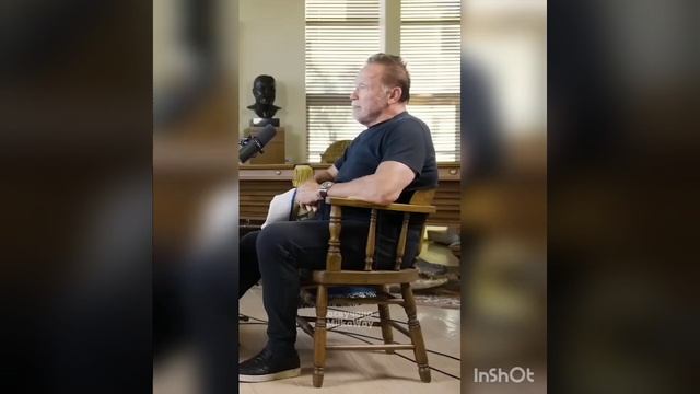 у Шварцнейгера есть бюст путина. А Зеленский ждёт звонка от папика. смотреть онлайн