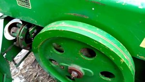 Пресс подборщик Джон Дир 330. John deere 330.