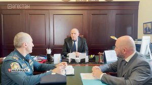 Абдулмуслим Абдулмуслимов провёл экстренную встречу с начальником ГУ МЧС по республике