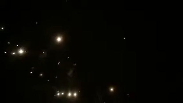 Салют в парке Елочки, всех с новым годом смотреть онлайн