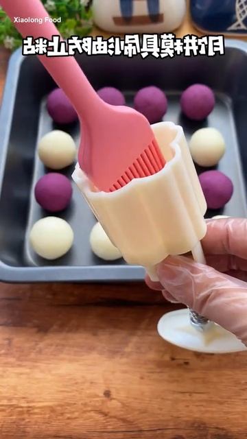 If you don’t like moon cakes, you can try this purple potato yam cake, which is simple, nutritious смотреть онлайн