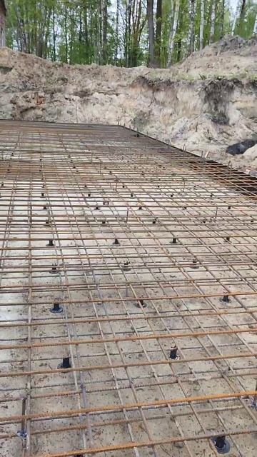 собираем каркас  замучались вязать .